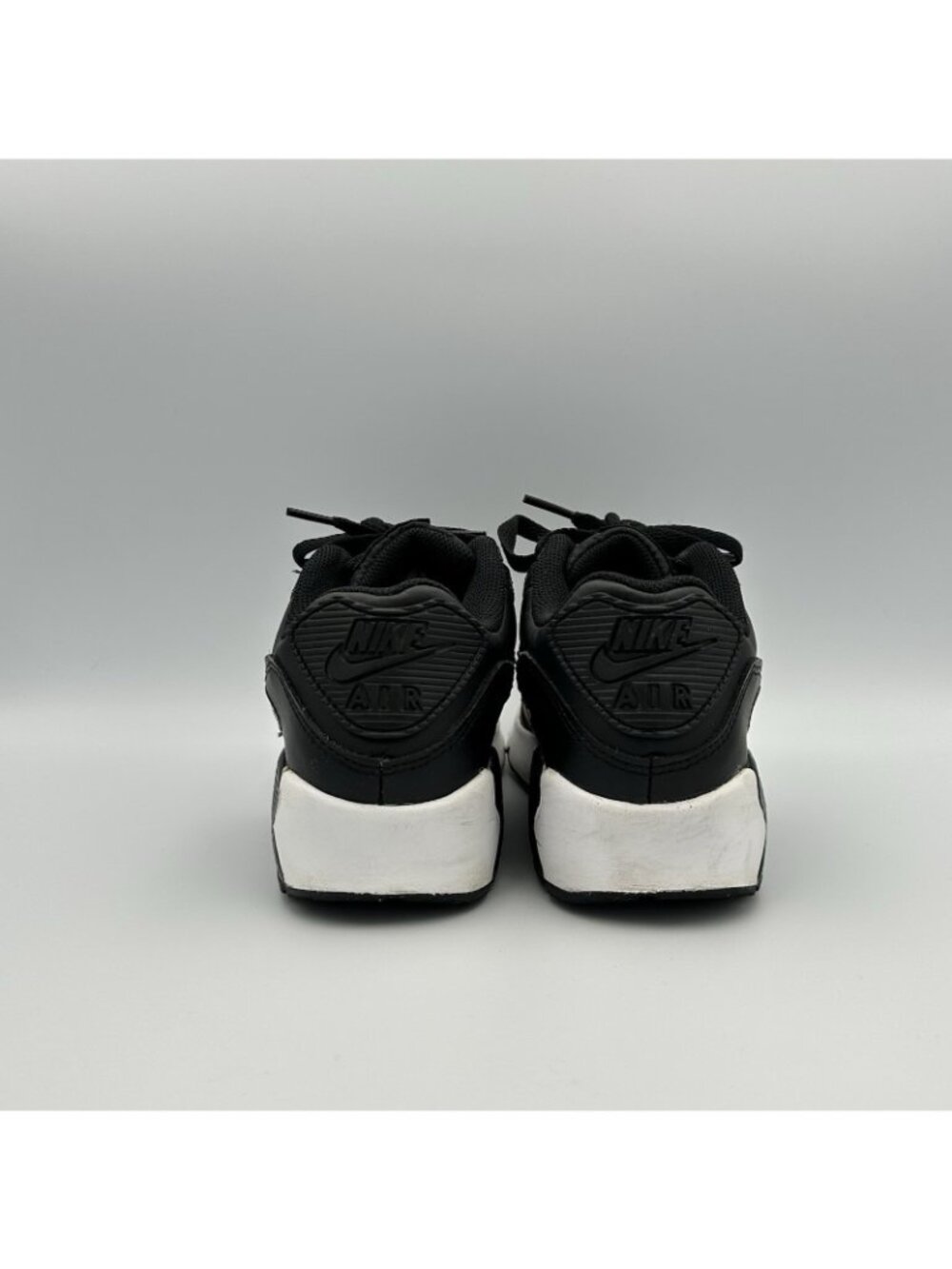 Nike Air Max 90 Youth Size 5.5Y Leather GS Black White Shoes Sneakers CD6864-010 - Picture 4 of 13